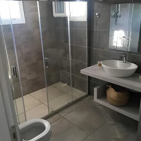 דירה White And Grey Villas: Spacious 1 Bed With Shared Pool And Sea View