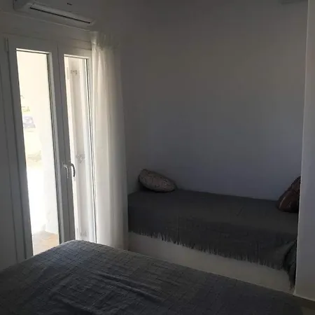 Апартаменты White And Grey Villas: Spacious 1 Bed With Shared Pool And Sea View