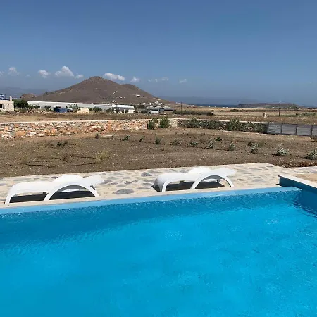 Апартаменты White And Grey Villas: Spacious 1 Bed With Shared Pool And Sea View Парос
